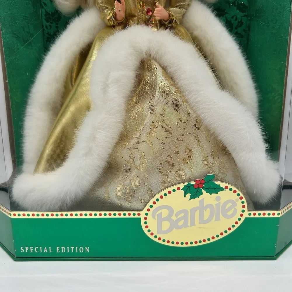 1994 Happy Holidays Special Edition Barbie NIB! Green Eyes But Brown On Box12155